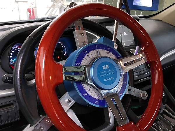 方向盤(pán)轉(zhuǎn)向力角檢測(cè)儀使用方法